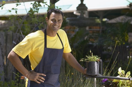 Fair complaint handling for gardening services